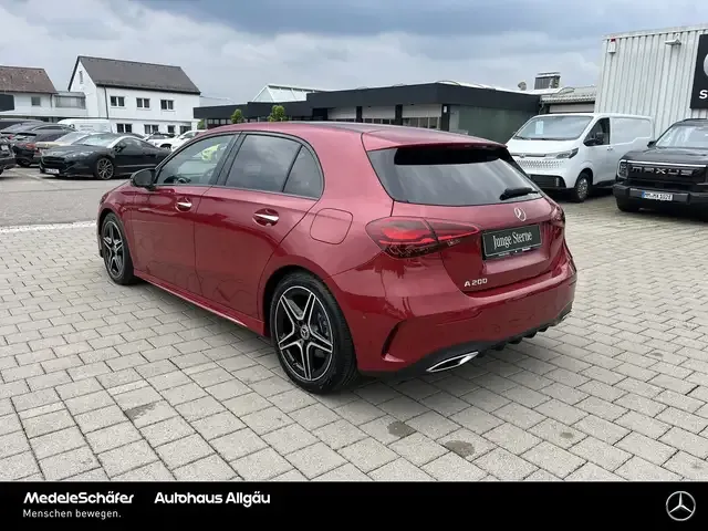 Mercedes-Benz A 200
