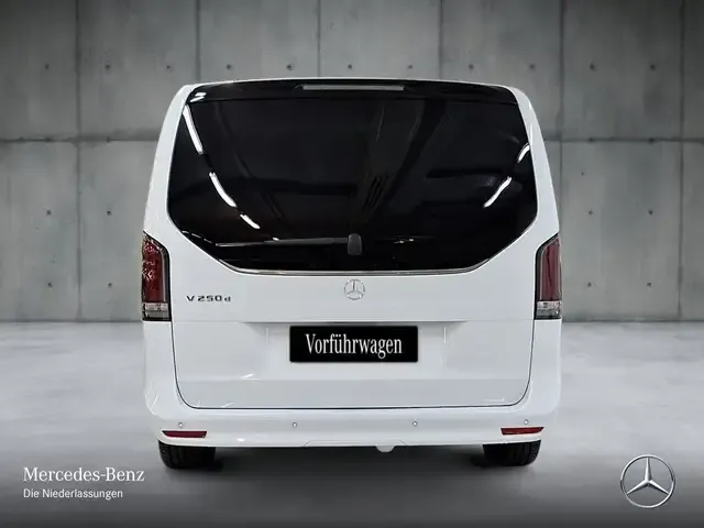 Mercedes-Benz V 250