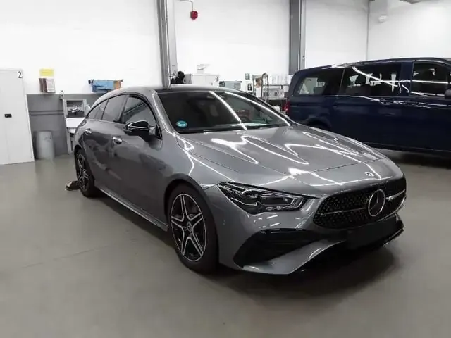 Mercedes-Benz CLA 180