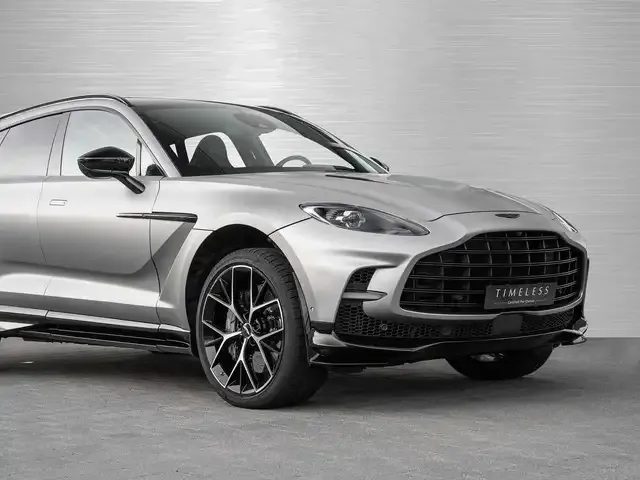 Aston Martin DBX