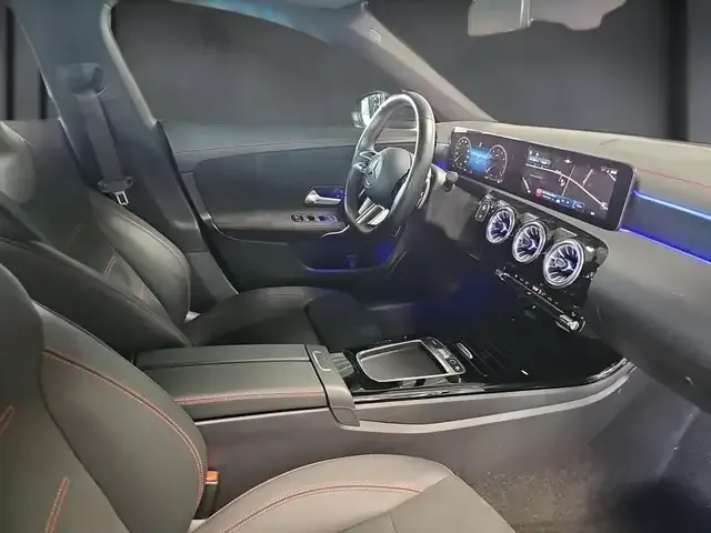 Mercedes-Benz CLA 180