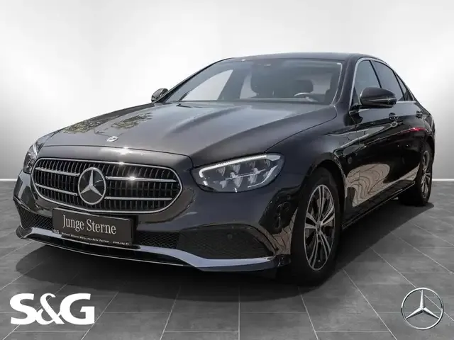 Mercedes-Benz E 220