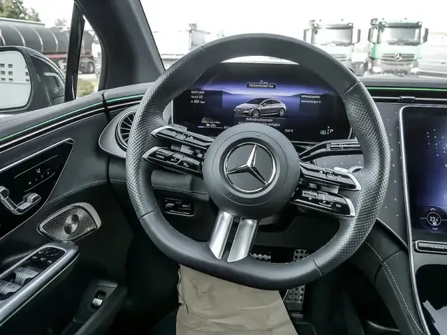 Mercedes-Benz EQE 300