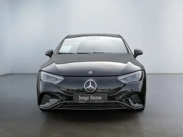 Mercedes-Benz EQE 300