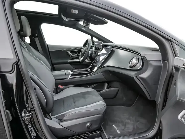 Mercedes-Benz EQE 300