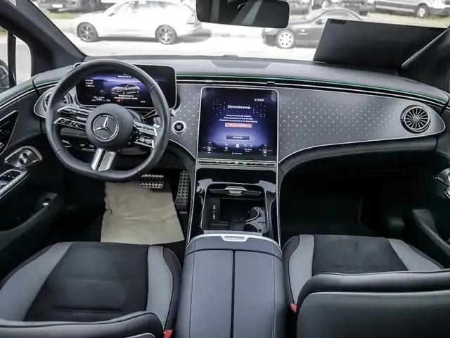Mercedes-Benz EQE 300