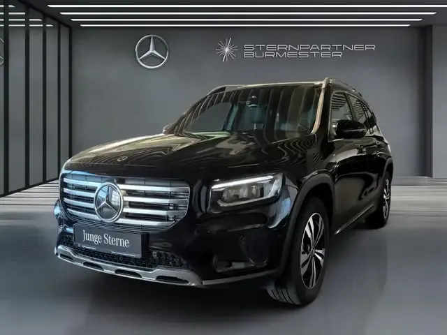 Mercedes-Benz GLB 220