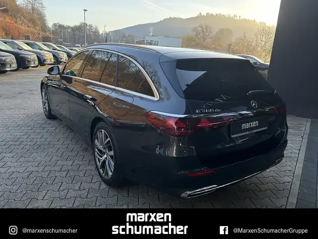 Mercedes-Benz E 300