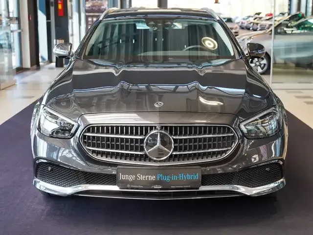 Mercedes-Benz E 300