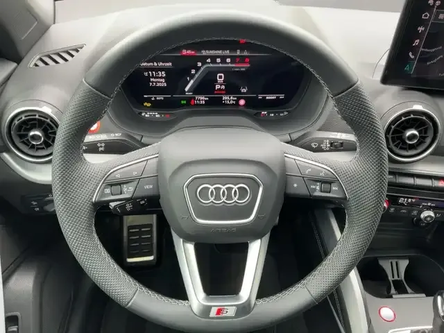 Audi SQ2