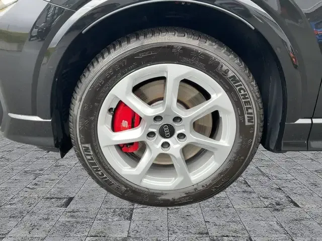 Audi SQ2
