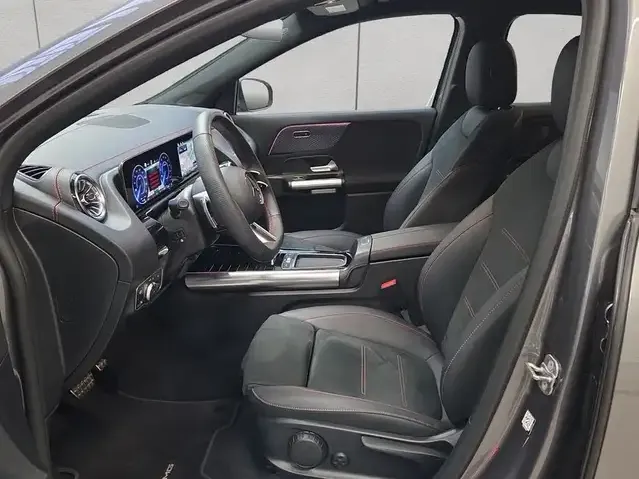 Mercedes-Benz EQA 300