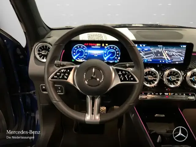 Mercedes-Benz EQB 300