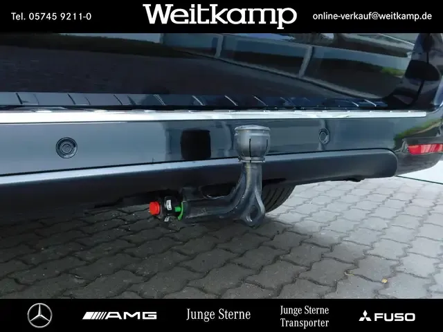 Mercedes-Benz V 220