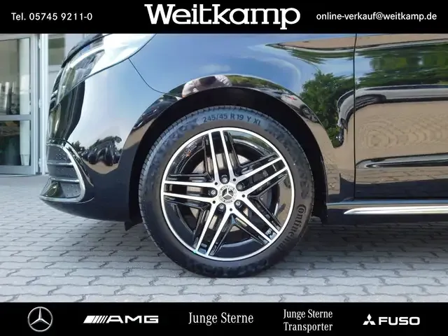 Mercedes-Benz V 220
