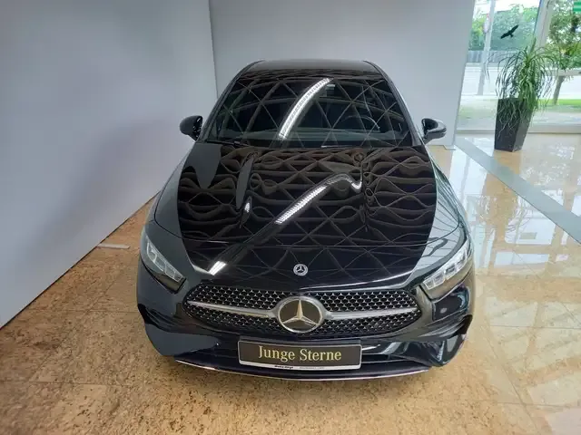 Mercedes-Benz A 220