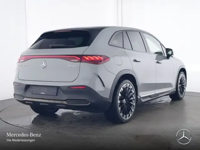 Mercedes-Benz EQE SUV