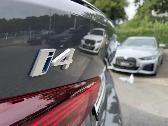 BMW i4