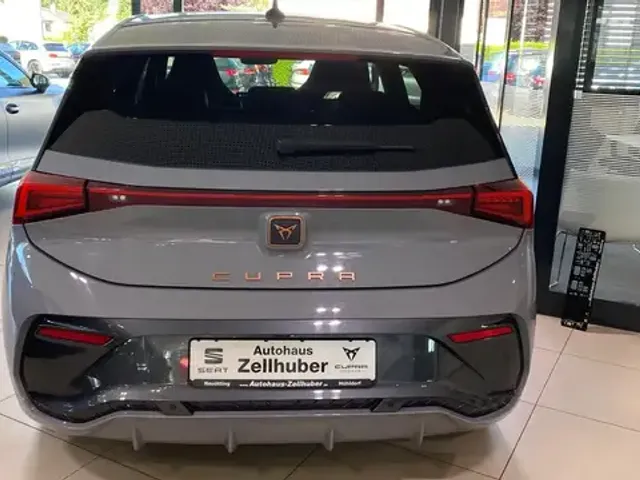CUPRA Born