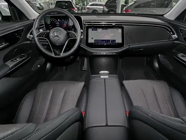 Mercedes-Benz E 220