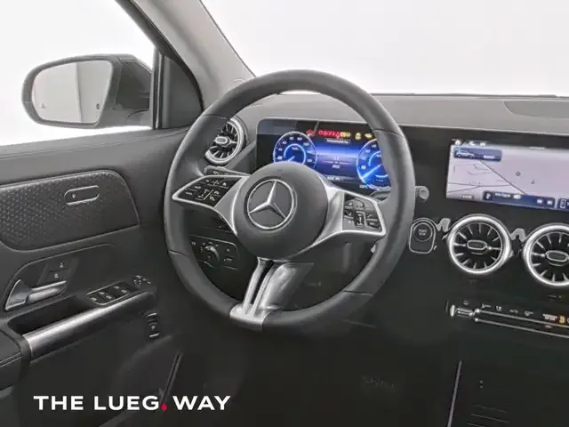 Mercedes-Benz EQA 300