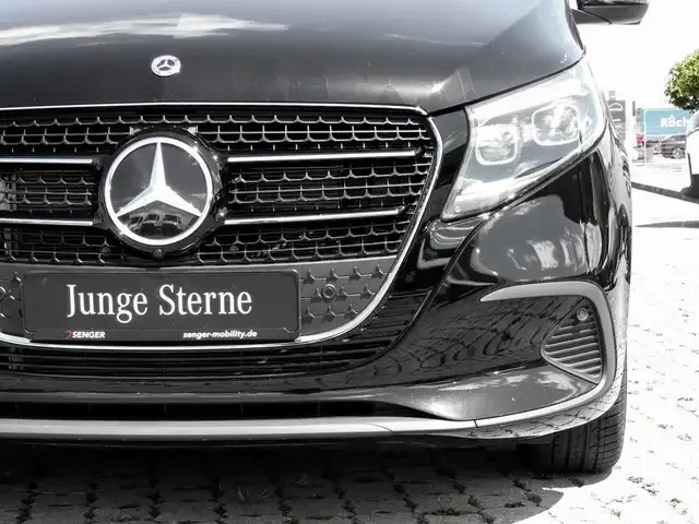 Mercedes-Benz V 220