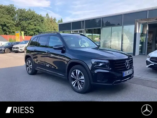 Mercedes-Benz GLB 200