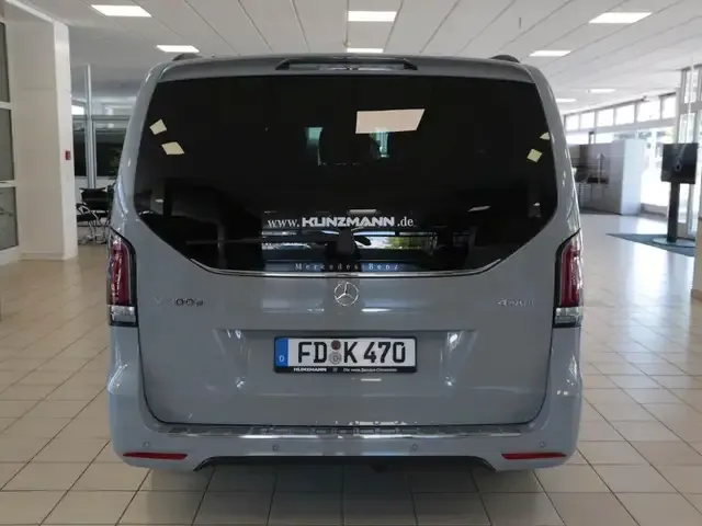 Mercedes-Benz V 300