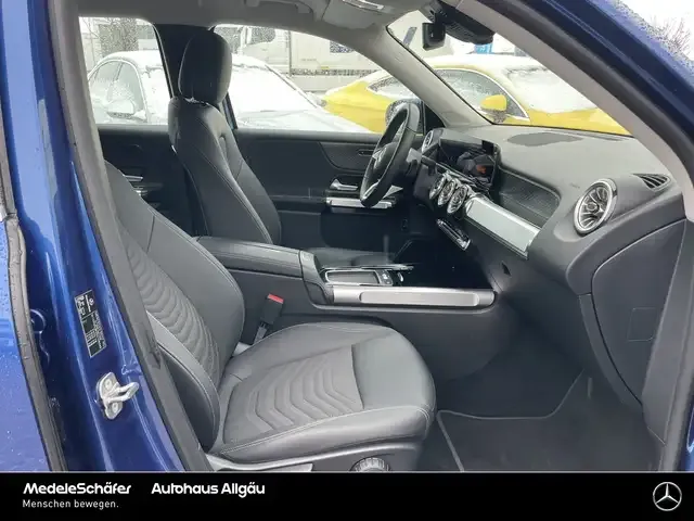 Mercedes-Benz EQB 300