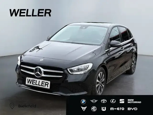 Mercedes-Benz B 180