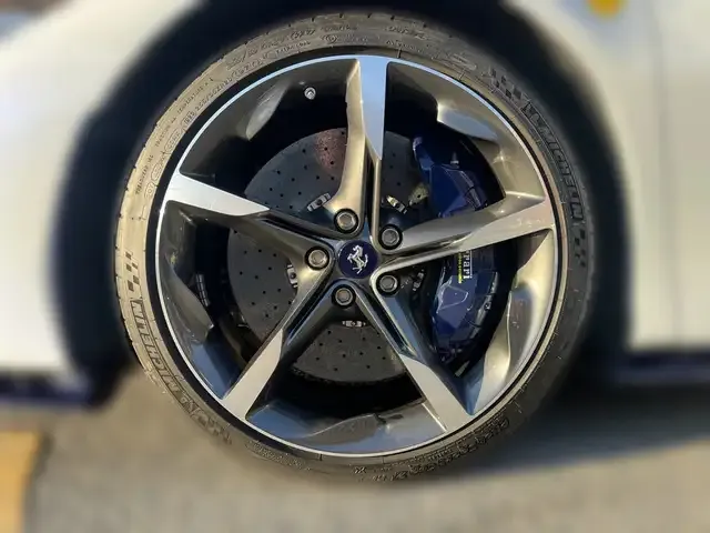 Ferrari SF90 Spider