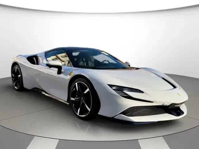 Ferrari SF90 Spider
