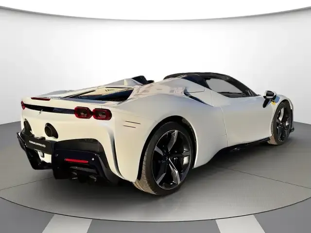 Ferrari SF90 Spider