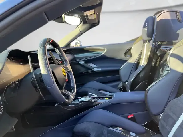 Ferrari SF90 Spider