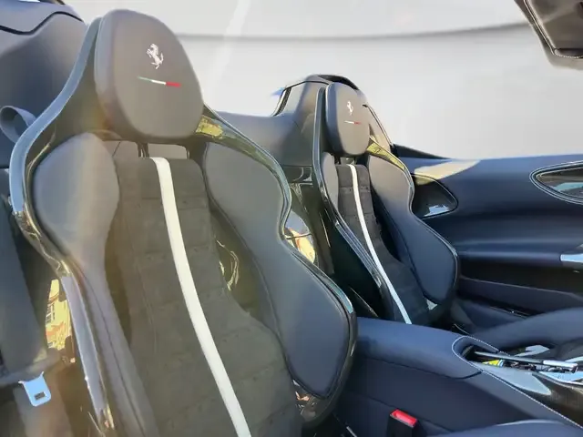 Ferrari SF90 Spider