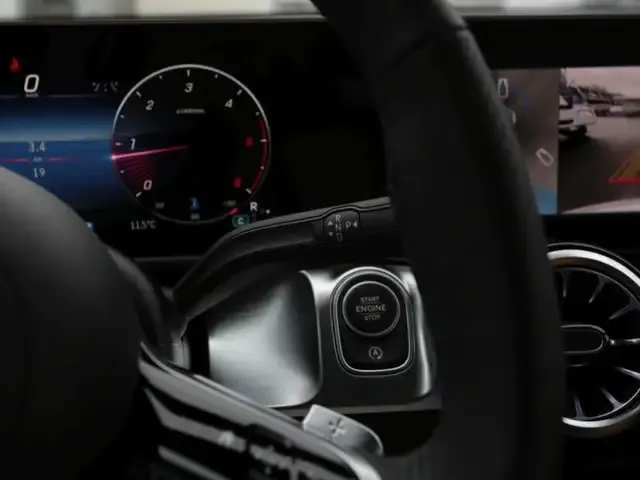 Mercedes-Benz GLB 200