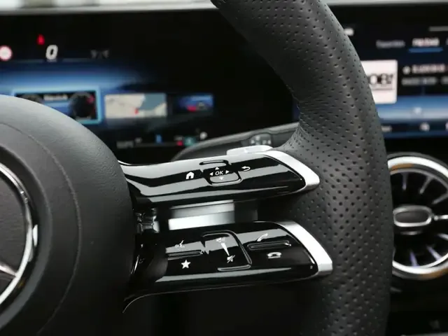 Mercedes-Benz GLB 200