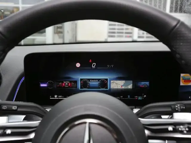 Mercedes-Benz GLB 200