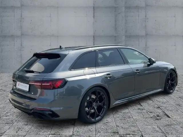 Audi RS4