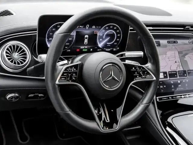 Mercedes-Benz EQS