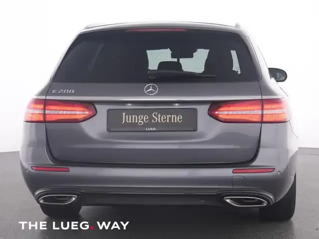 Mercedes-Benz E 200