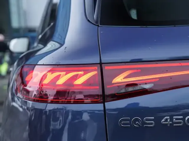 Mercedes-Benz EQS SUV