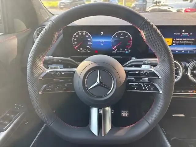 Mercedes-Benz GLA 220