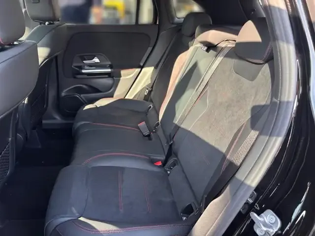 Mercedes-Benz GLA 220