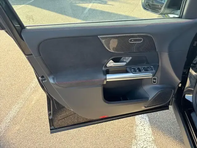 Mercedes-Benz GLA 220