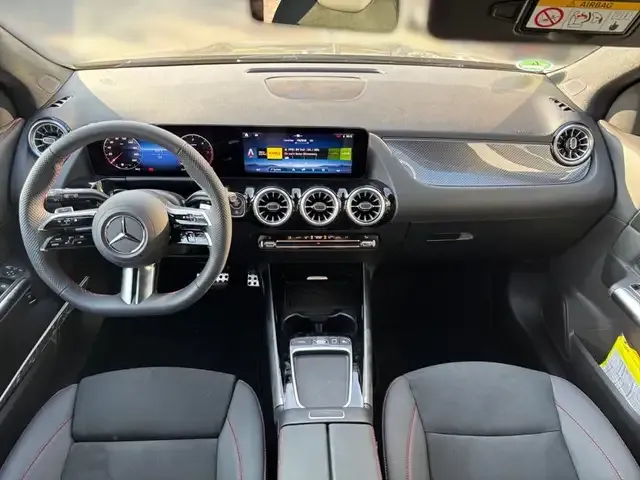 Mercedes-Benz GLA 220