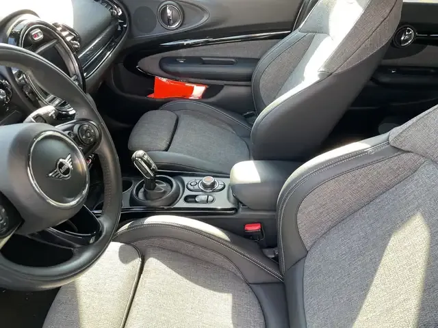 MINI Cooper Clubman