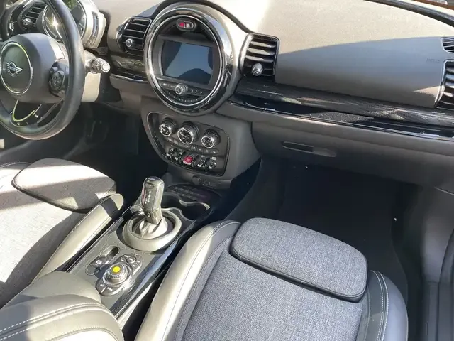 MINI Cooper Clubman
