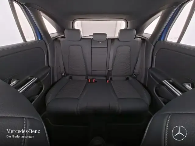 Mercedes-Benz EQA 300