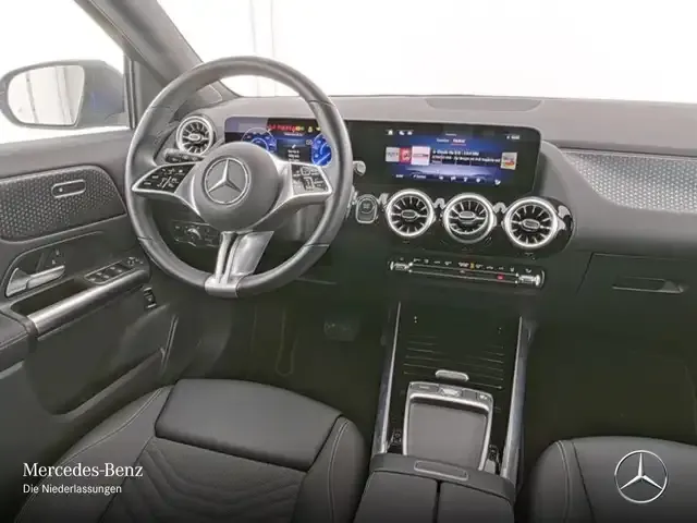 Mercedes-Benz EQA 300